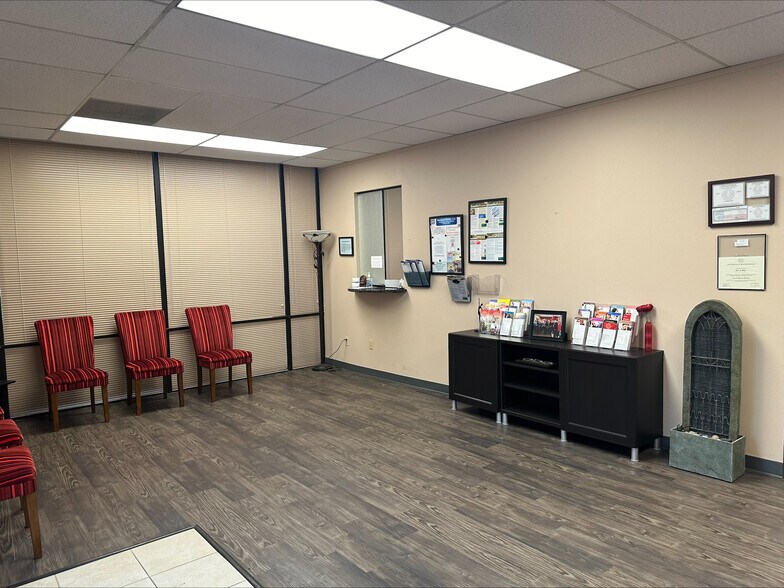 More Photos Of 894 Summit St, Round Rock Loft Creative Space For Lease
