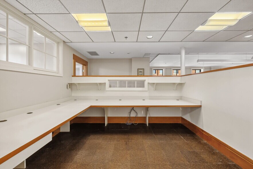 More Photos Of 42-46 Main St, Keene Loft Creative Space For Lease