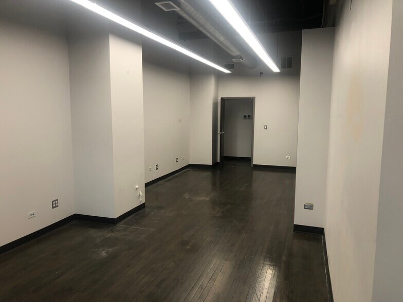 More Photos Of 161 W Harrison St, Chicago Apartments For Lease