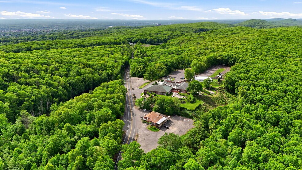 More Photos Of 100 Mountain Rd, Easthampton Restaurant For Sale