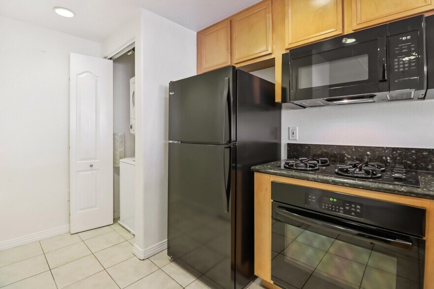 More Photos Of 1501 India St, San Diego Apartments For Sale