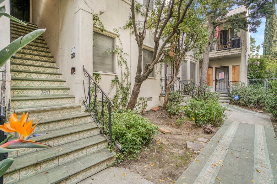 More Photos Of 728 S Genesee Ave, Los Angeles Apartments For Sale