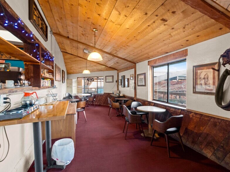 More Photos Of US 163 & San Juan River, Mexican Hat Hotel For Sale