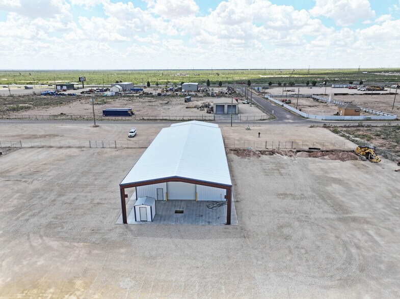 More Photos Of 8340 Boles Rd., Odessa Warehouse For Lease