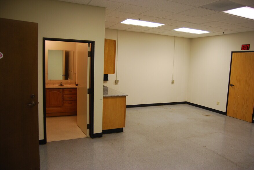 More Photos Of 46560 Fremont Blvd, Fremont Research And Development For Lease