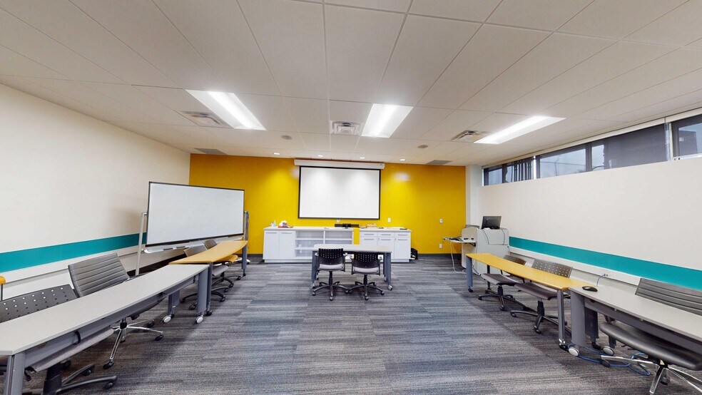 More Photos Of 1565 Willson Pl, Winnipeg Flex For Sale