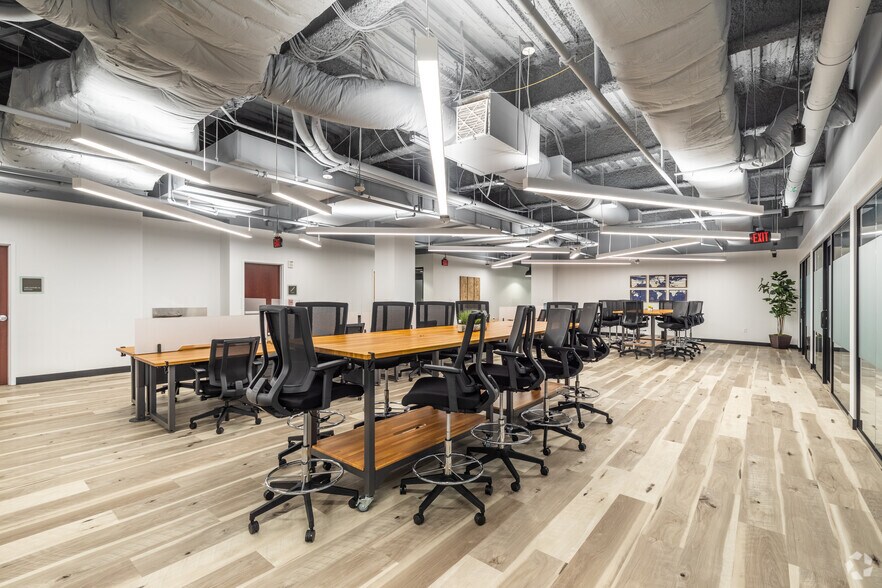 More Photos Of 2300 Wilson Blvd, Arlington Office For Lease