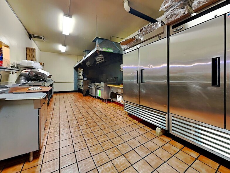 More Photos Of 6176 Atlantic Blvd, Long Beach Restaurant For Sale