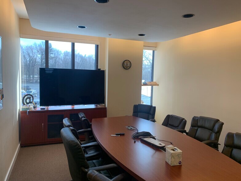 More Photos Of 240-260 W Nyack Rd, West Nyack Warehouse For Lease