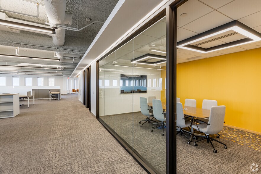 More Photos Of 600 Grant St, Pittsburgh Office For Lease