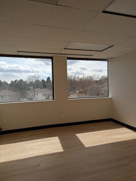 More Photos Of 8973-8975 E Kenyon Ave, Denver Coworking Space