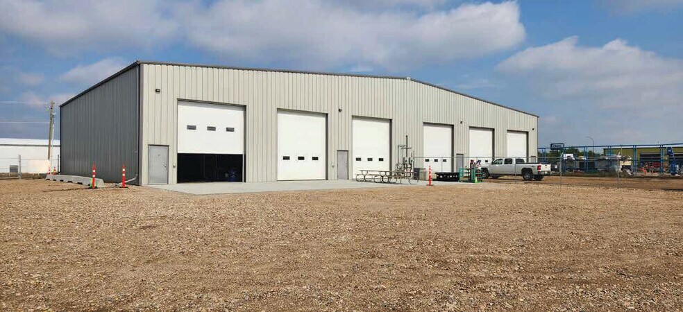 More Photos Of 5002 56 Av, Bonnyville Light Manufacturing For Lease