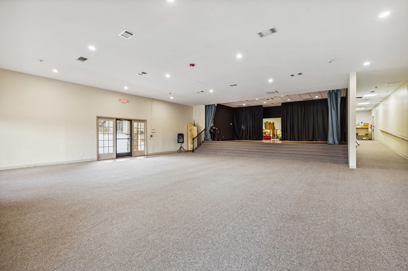 More Photos Of 1751 N Walnut Creek Dr, Mansfield Schools For Sale