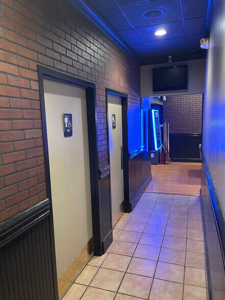 More Photos Of 42882 Truro Parish Dr, Ashburn Storefront For Sale