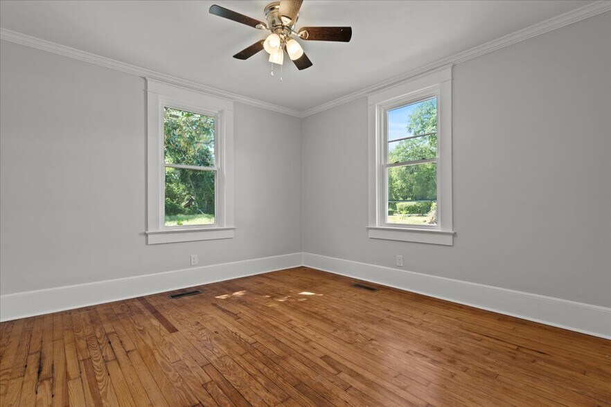 More Photos Of 910 W Evans St, Florence Office For Sale