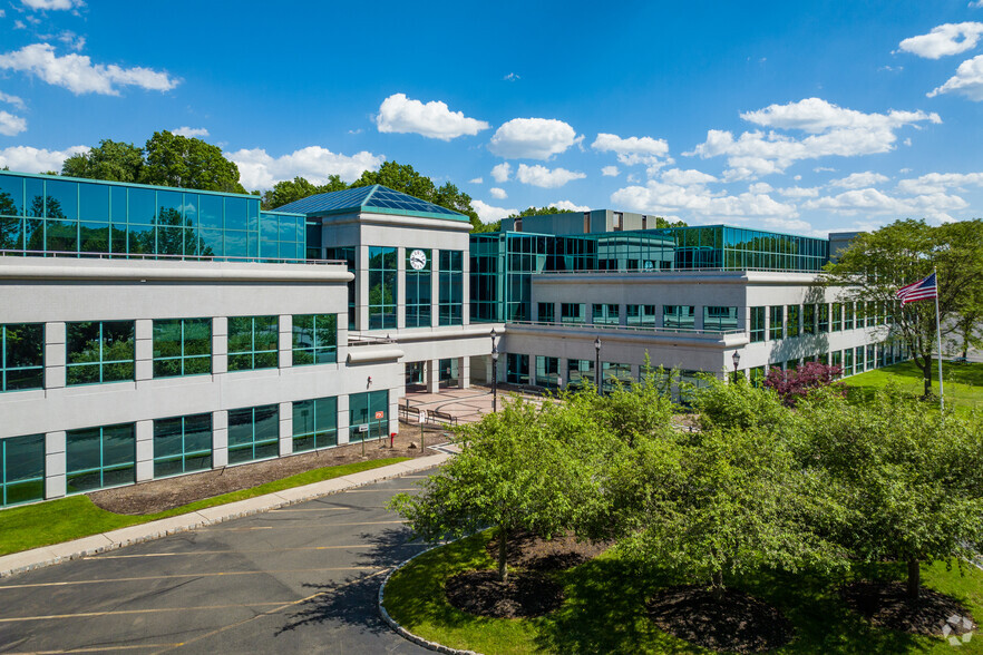 Primary Photo Of 100 Passaic Ave, Fairfield Office For Lease