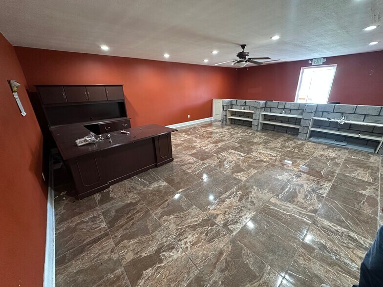 More Photos Of 2211 Windsor St, Chattanooga Service For Sale