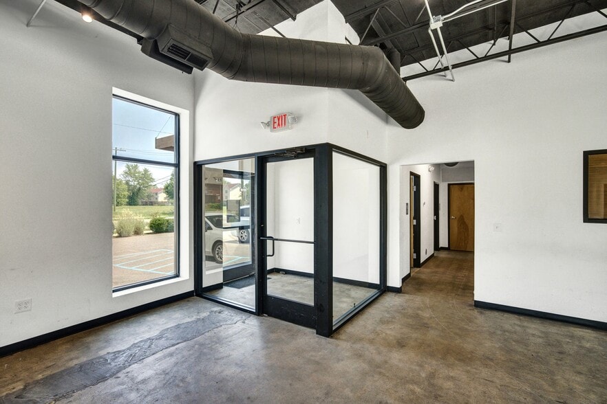 More Photos Of 611 W Philadelphia St, Detroit Freestanding For Sale