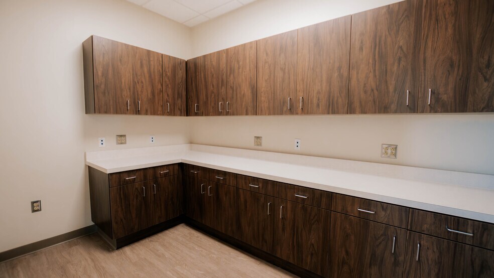 More Photos Of 11880 Physicians dr, El Paso Healthcare For Sale