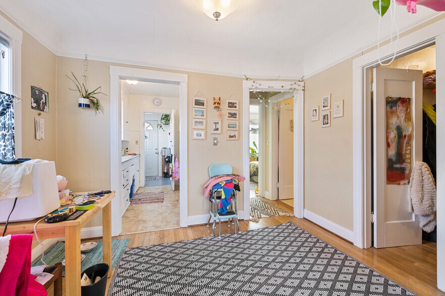 More Photos Of 4319 SW Oregon St, Seattle Apartments For Sale