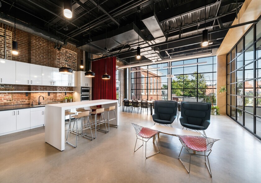 More Photos Of 1923 Vermont Ave NW, Washington Office For Lease