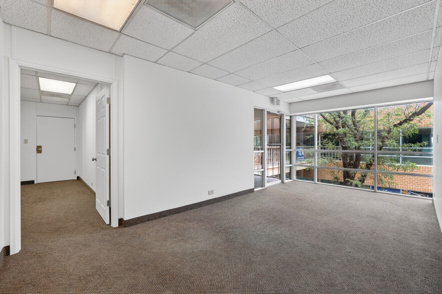 More Photos Of 441 Wadsworth Blvd, Lakewood Medical For Lease