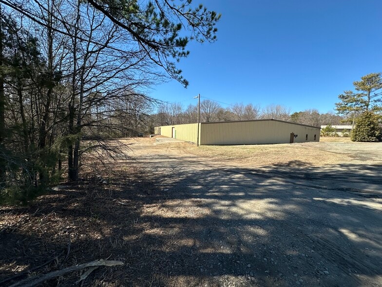 Primary Photo Of 3502 Choctaw Rd Trl, Stallings Distribution For Sale