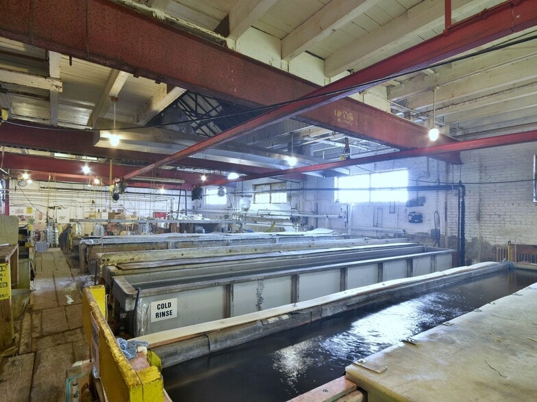 More Photos Of 865 N Spaulding Ave, Chicago Warehouse For Sale