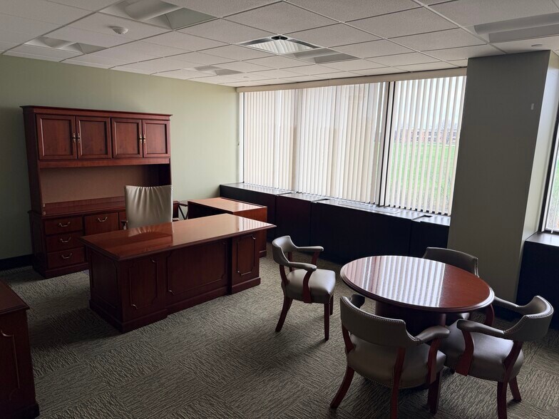 More Photos Of 110 John Scott Hwy, Steubenville Medical For Lease
