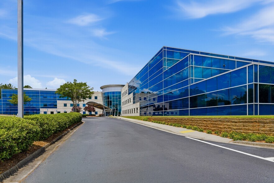 More Photos Of 771 Old Norcross Rd, Lawrenceville Medical For Lease