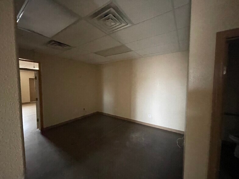 More Photos Of 2006 Oil Mill Rd, Pecos Industrial For Lease