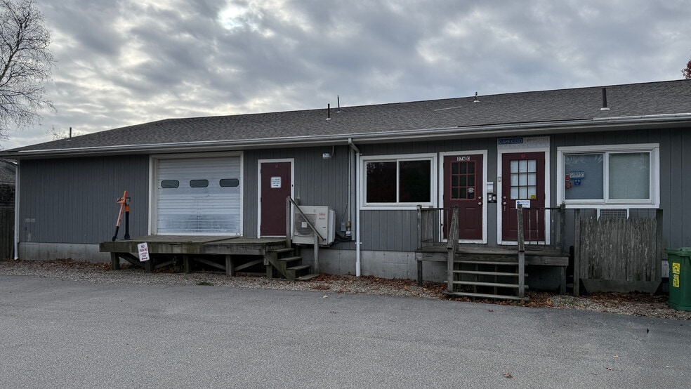 More Photos Of 376 Rt-130, Sandwich Flex For Lease