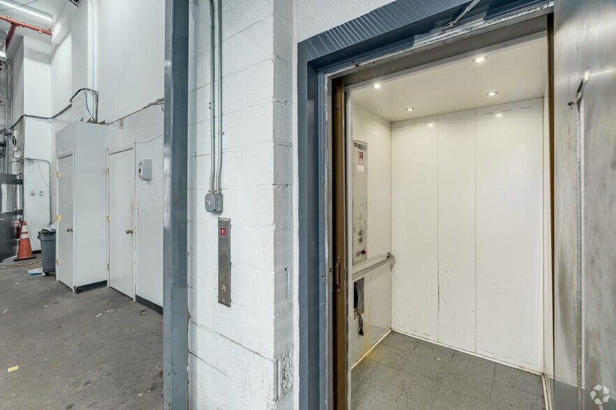More Photos Of 3718 57th St, Woodside Distribution For Sale