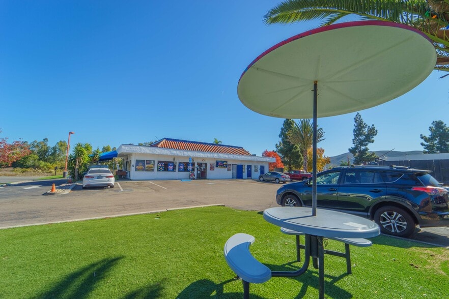 More Photos Of 580 S Pacific St, San Marcos Fast Food For Sale