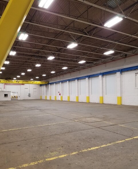 More Photos Of 200 N 8th Ave E, Newton Warehouse For Sale