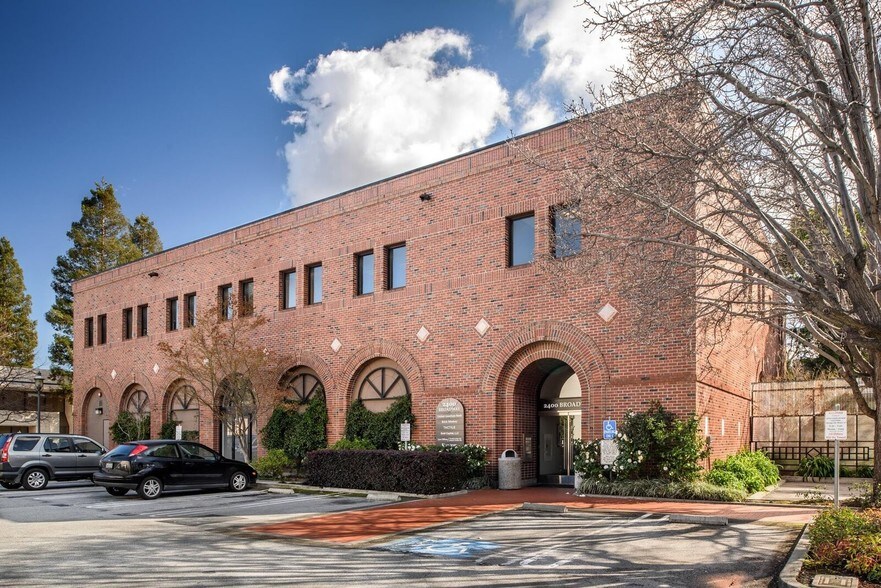 More Photos Of 2400 Broadway, Redwood City Office For Lease