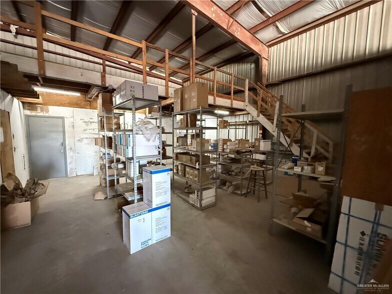 More Photos Of 110 E Expressway 83, La Feria Warehouse For Sale