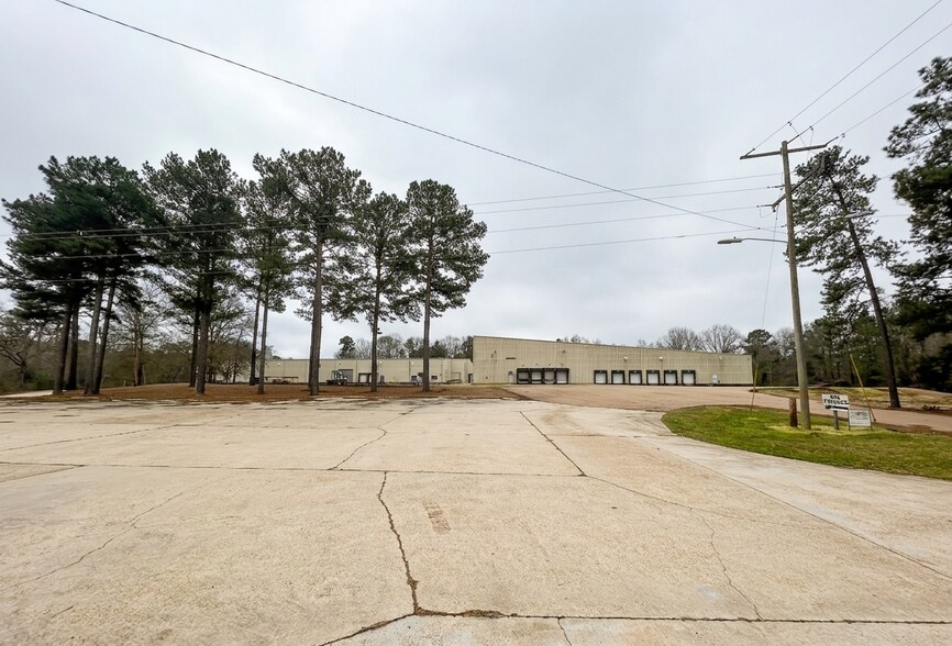 Primary Photo Of 130 Coby Dr, Magee Manufacturing For Lease