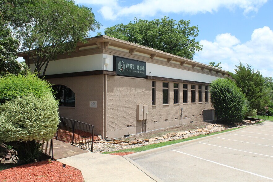 Primary Photo Of 308 N Fannin St, Rockwall Restaurant For Sale