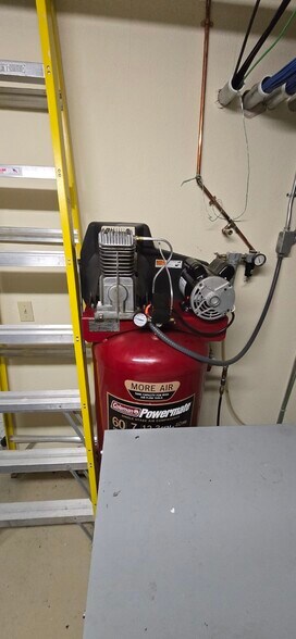 More Photos Of 1100 Gail Gardner Way, Prescott Office For Sale