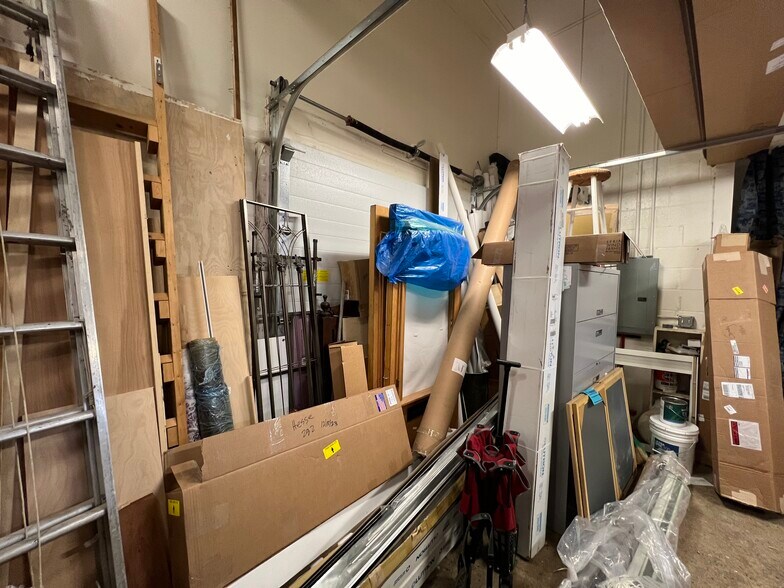 More Photos Of 1401-1431 Northern Ct, Madison General Retail For Sale