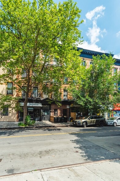 More Photos Of 555 Gates Ave, Brooklyn Apartments For Sale