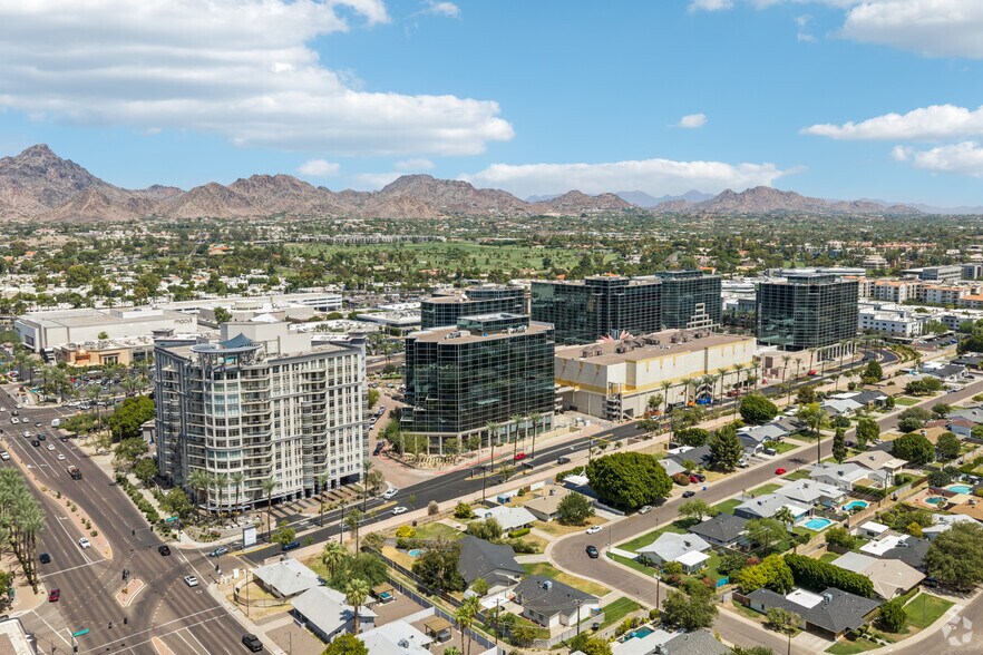 More Photos Of 2415 E Camelback Rd, Phoenix Coworking Space