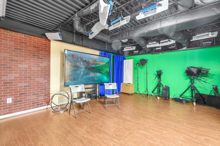 More Photos Of 1420 Prince St, Alexandria Office For Sale