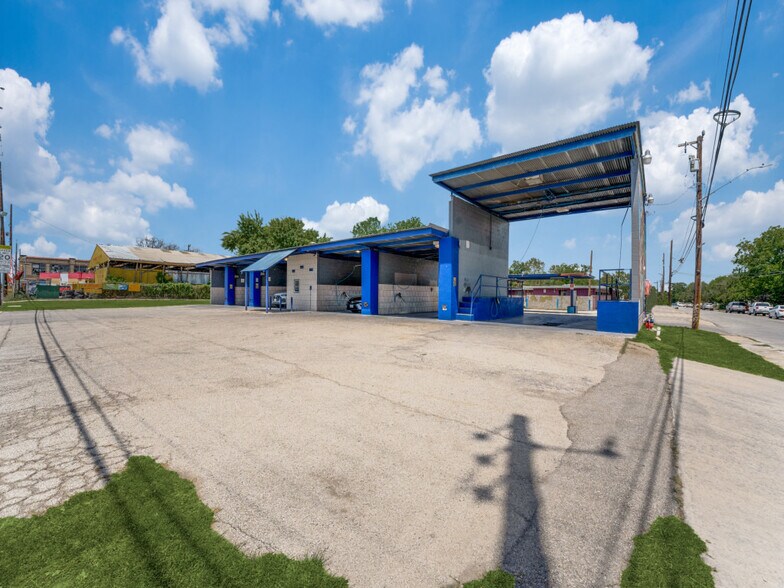 More Photos Of 402 N Zarzamora St, San Antonio Carwash For Sale