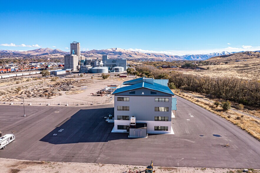 More Photos Of 1800 River Park Way, Pocatello Flex For Sale