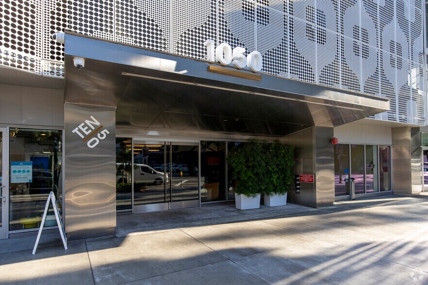 More Photos Of 1050 S Grand Ave, Los Angeles Apartments For Sale
