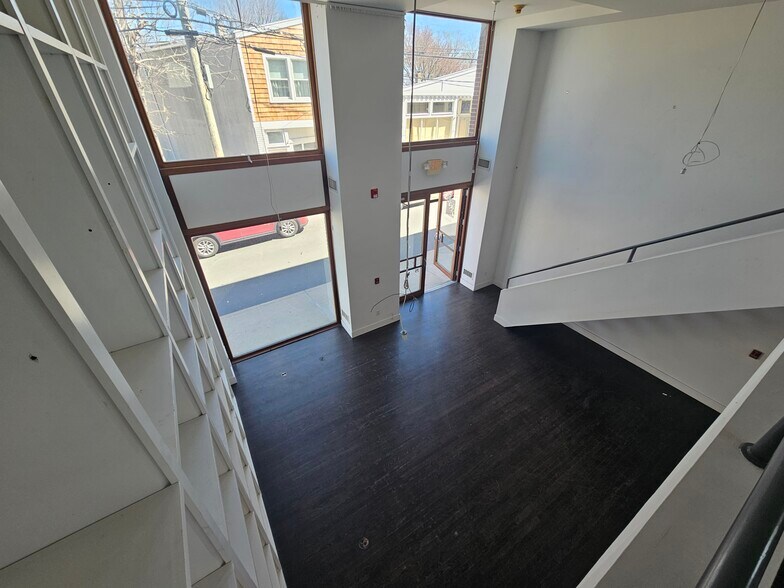 More Photos Of 75 Washington St, Sag Harbor Storefront Retail Office For Lease