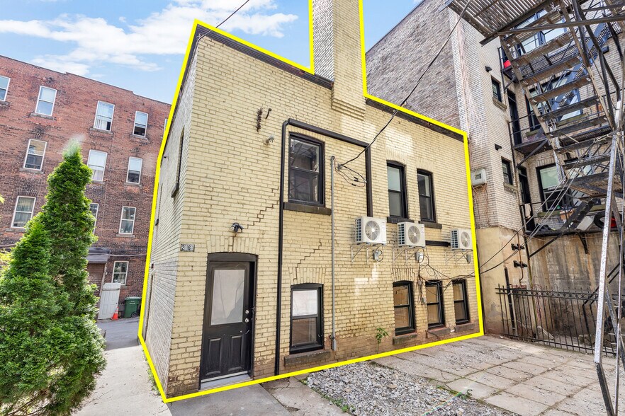 More Photos Of 2066-2070 Av Lincoln, Montréal Apartments For Sale