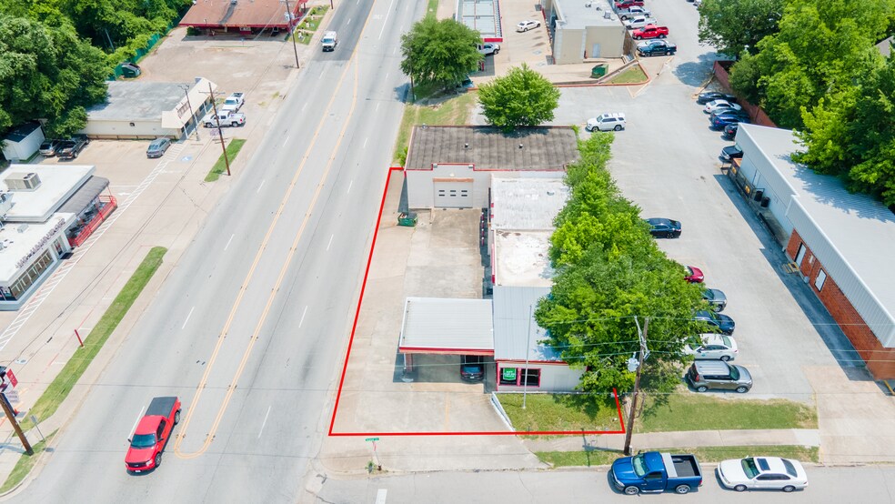 More Photos Of 919 11th St, Huntsville Freestanding For Sale